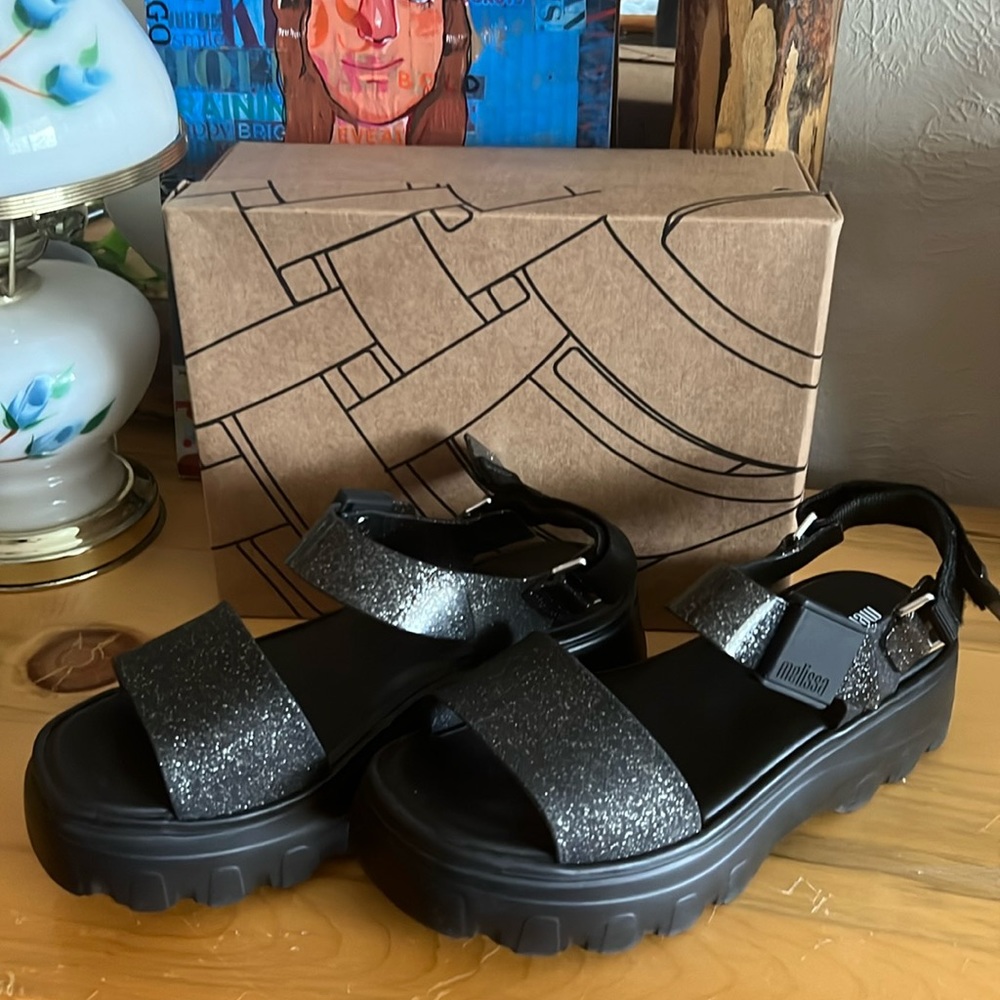 Melissa “kick” jelly sandals